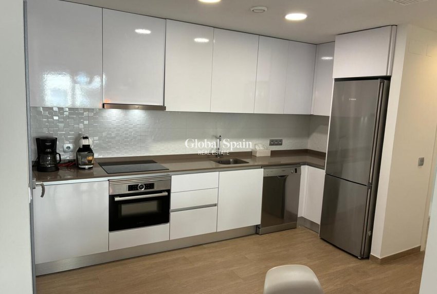 Wederverkoop - APPARTEMENT -
TORREVIEJA - Costa Blanca