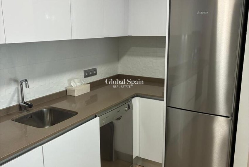 Wederverkoop - APPARTEMENT -
TORREVIEJA - Costa Blanca