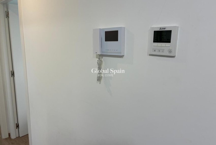 Wederverkoop - APPARTEMENT -
TORREVIEJA - Costa Blanca