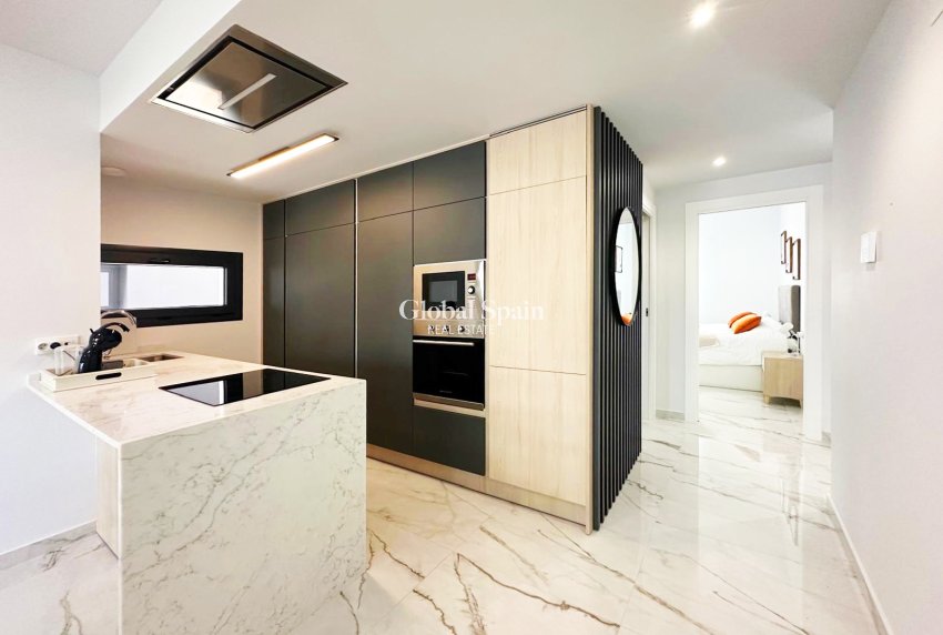 Wederverkoop - APPARTEMENT -
TORREVIEJA - Costa Blanca