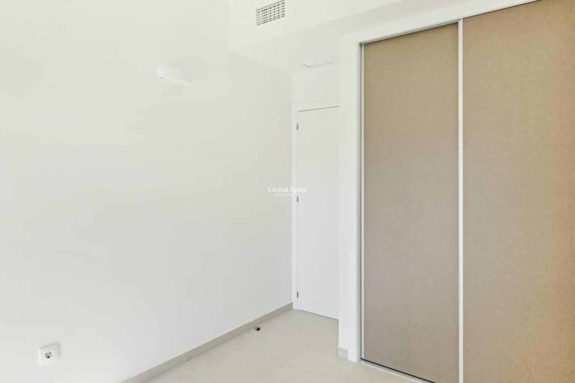 Wederverkoop - APPARTEMENT -
TORREVIEJA - Costa Blanca