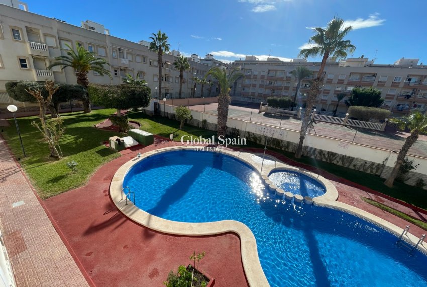 Wederverkoop - APPARTEMENT -
TORREVIEJA - Costa Blanca