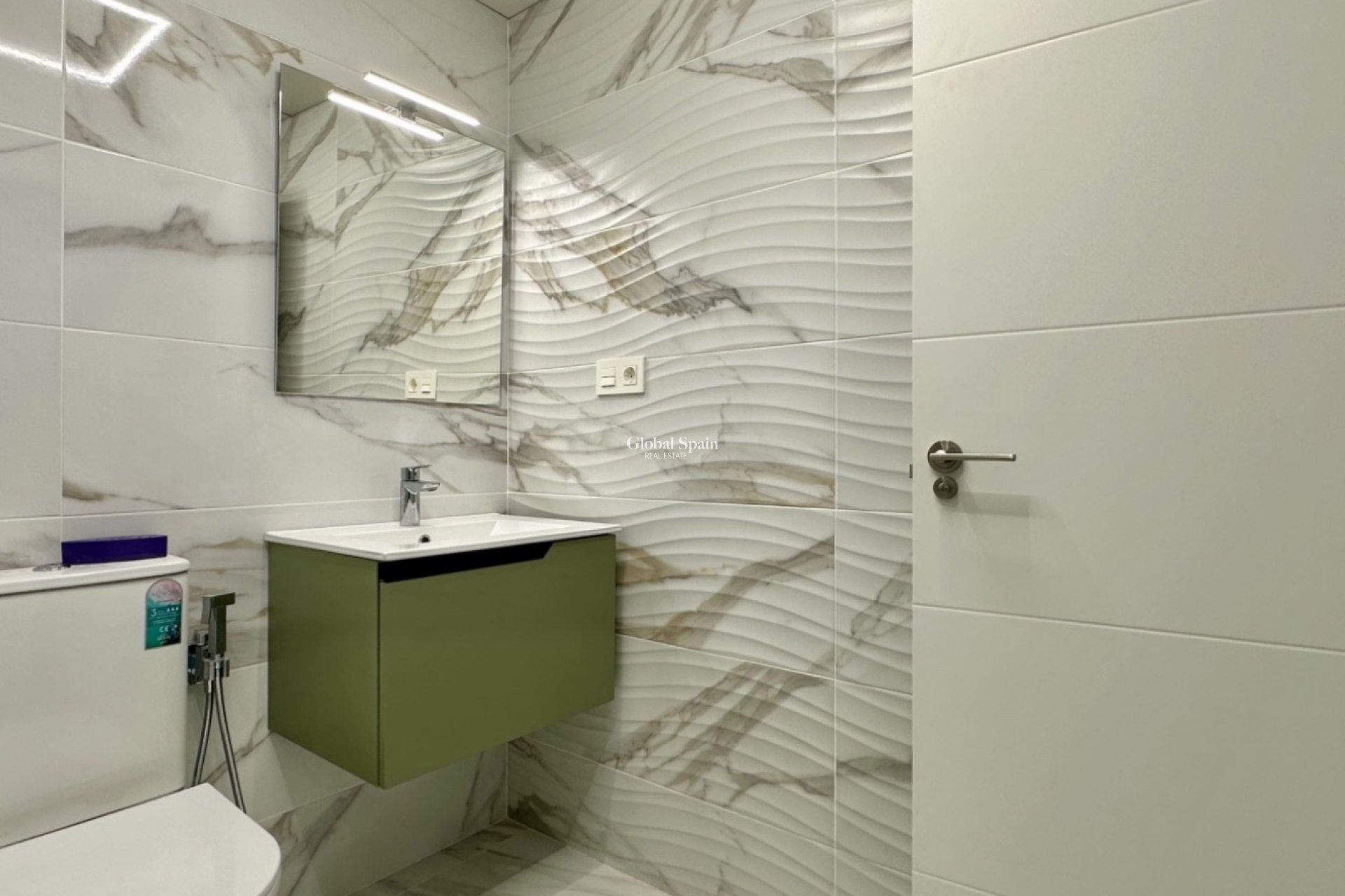 Wederverkoop - APPARTEMENT -
TORREVIEJA - Costa Blanca