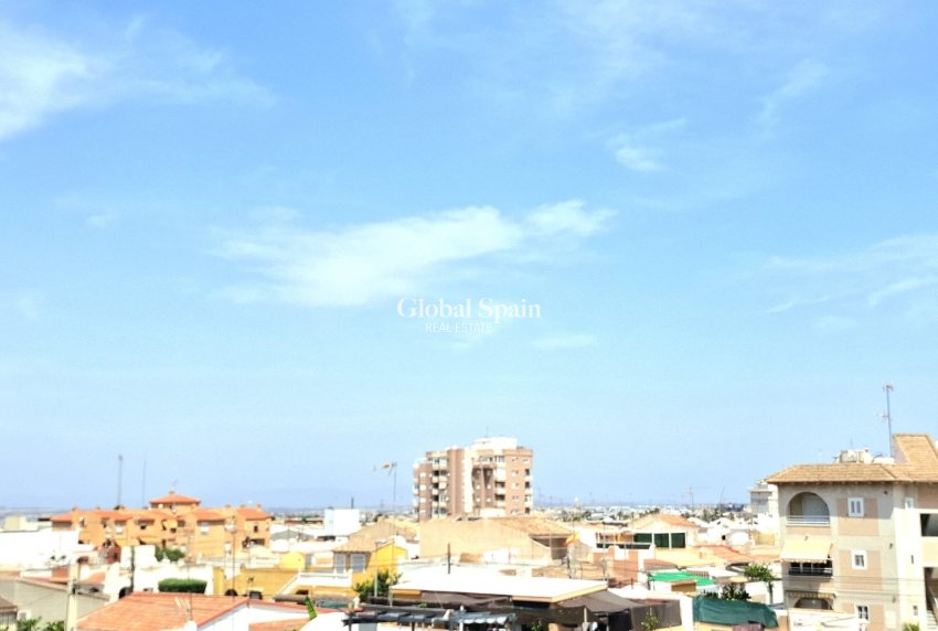 Wederverkoop - APPARTEMENT -
TORREVIEJA - Costa Blanca