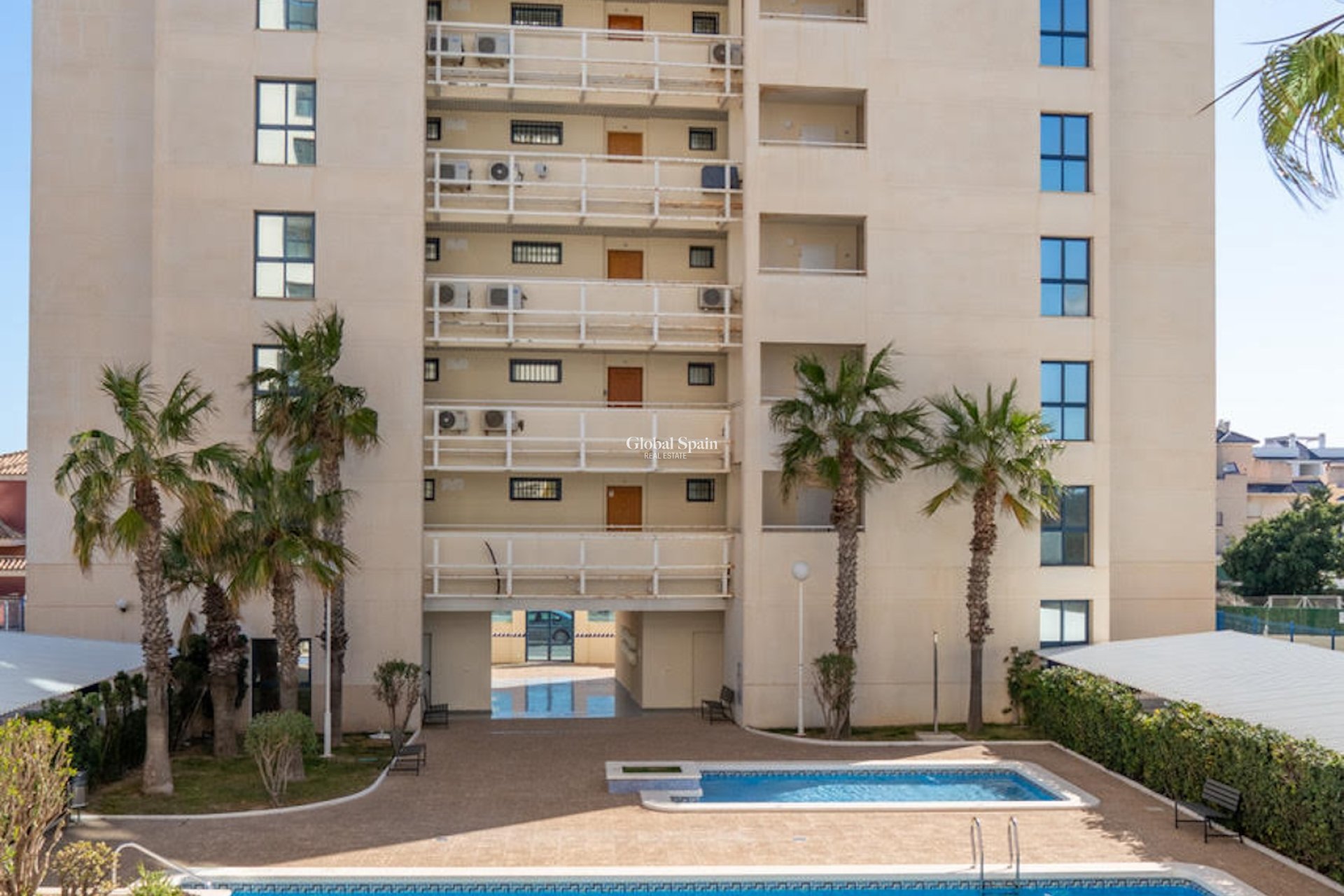 Wederverkoop - APPARTEMENT -
TORREVIEJA - Costa Blanca