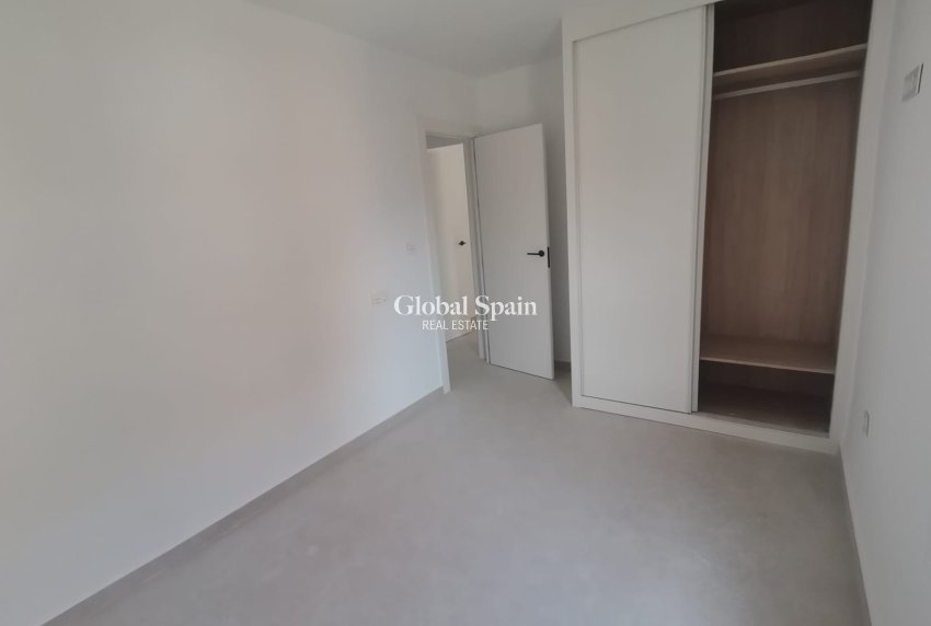 Wederverkoop - APPARTEMENT -
TORREVIEJA - Costa Blanca