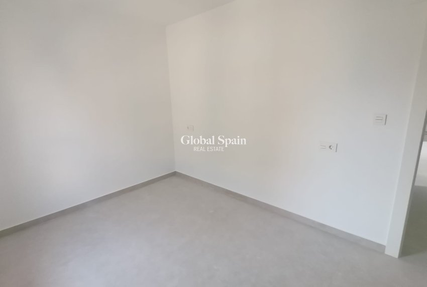 Wederverkoop - APPARTEMENT -
TORREVIEJA - Costa Blanca
