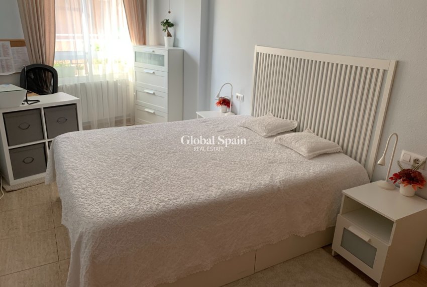 Wederverkoop - APPARTEMENT -
TORREVIEJA - Costa Blanca