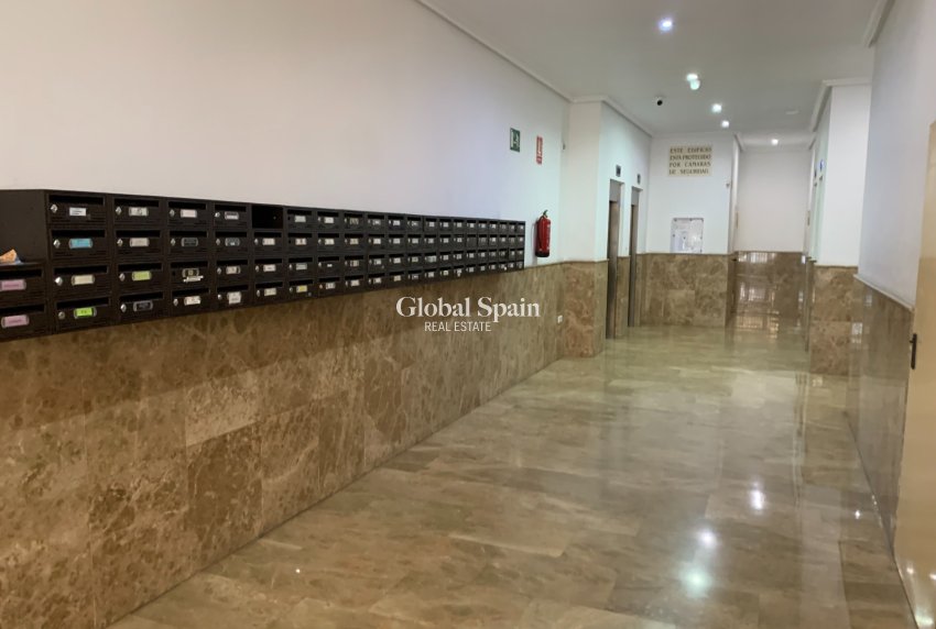 Wederverkoop - APPARTEMENT -
TORREVIEJA - Costa Blanca