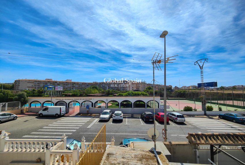 Wederverkoop - APPARTEMENT -
TORREVIEJA - Costa Blanca