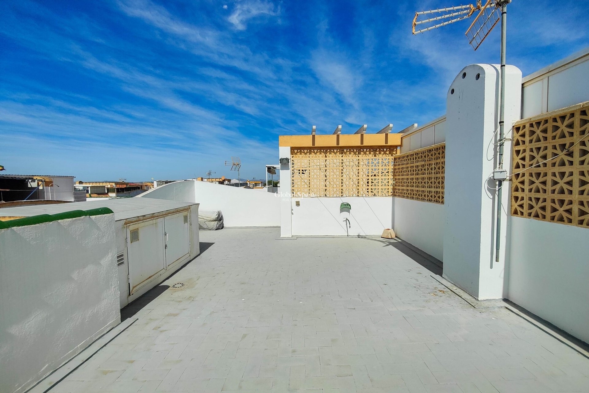 Wederverkoop - APPARTEMENT -
TORREVIEJA - Costa Blanca