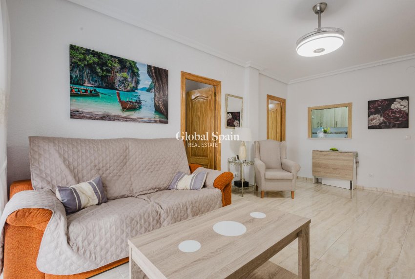 Wederverkoop - APPARTEMENT -
TORREVIEJA - Costa Blanca