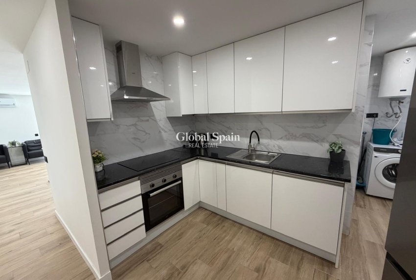 Wederverkoop - APPARTEMENT -
TORREVIEJA - Costa Blanca