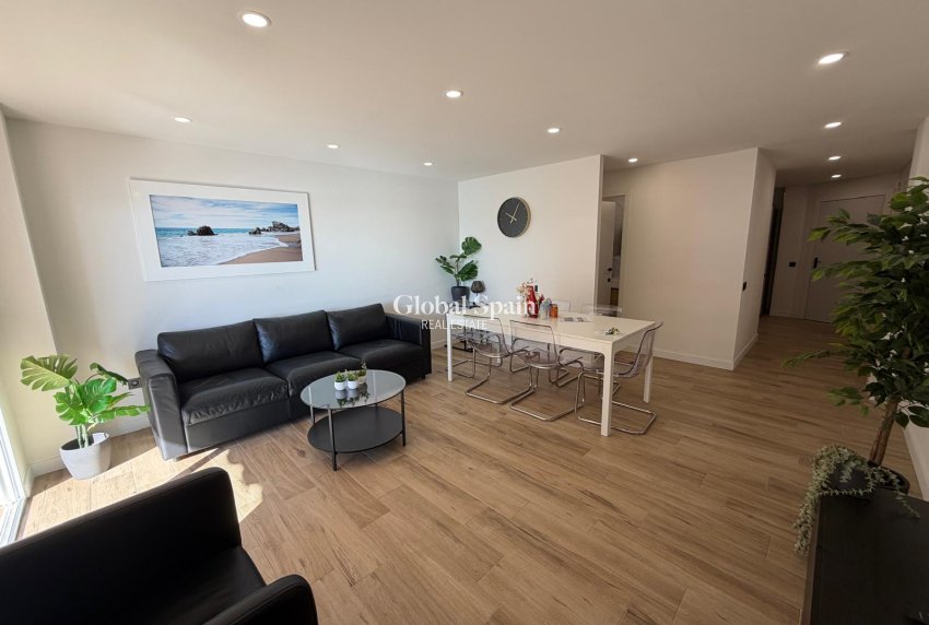 Wederverkoop - APPARTEMENT -
TORREVIEJA - Costa Blanca