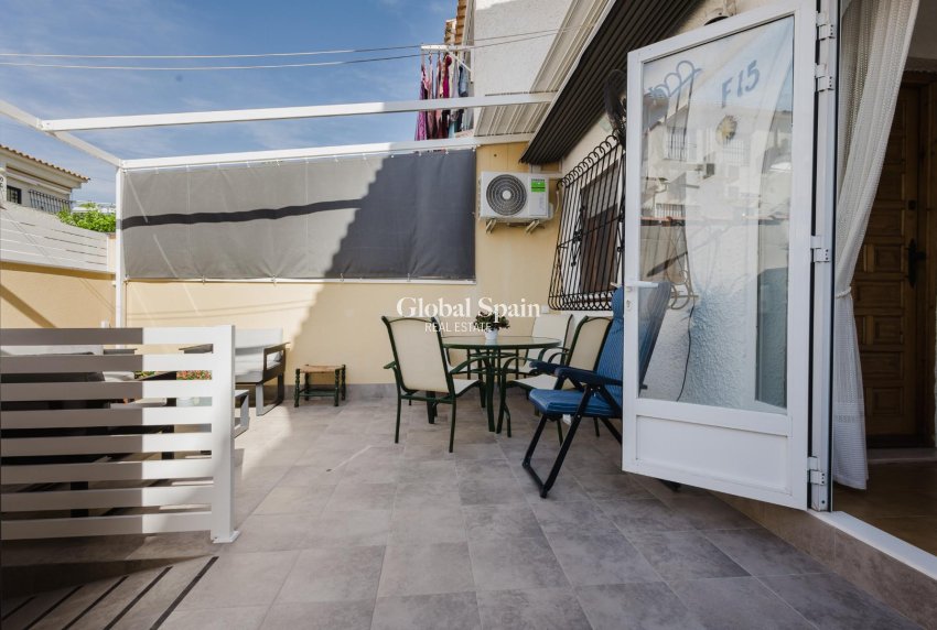 Wederverkoop - APPARTEMENT -
TORREVIEJA - Costa Blanca