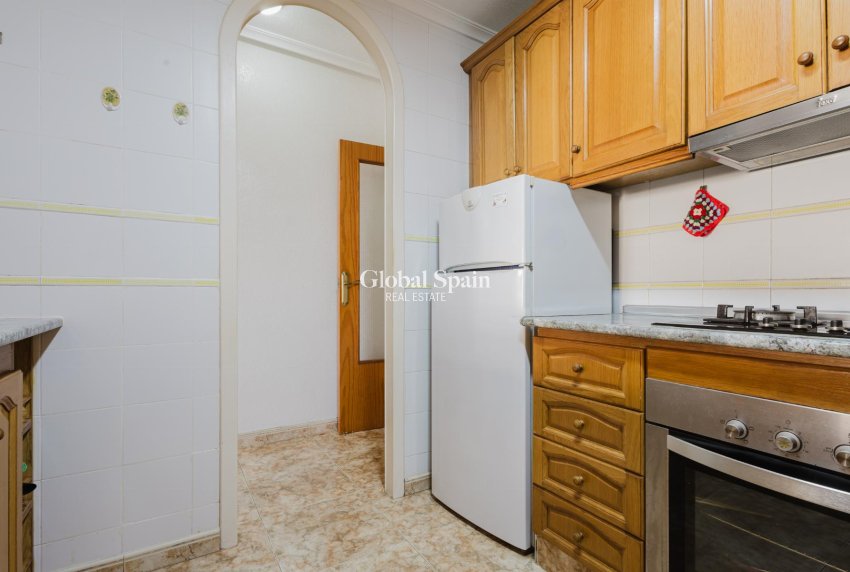 Wederverkoop - APPARTEMENT -
TORREVIEJA - Costa Blanca