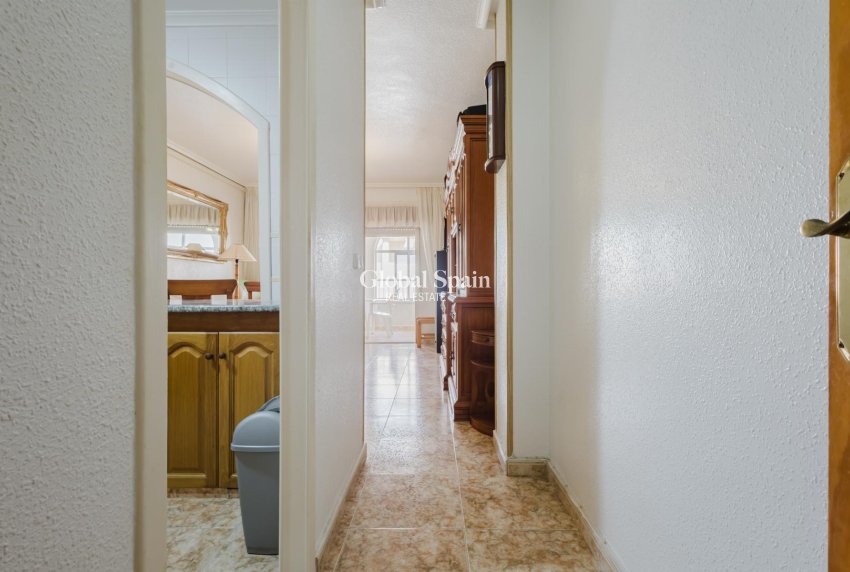 Wederverkoop - APPARTEMENT -
TORREVIEJA - Costa Blanca