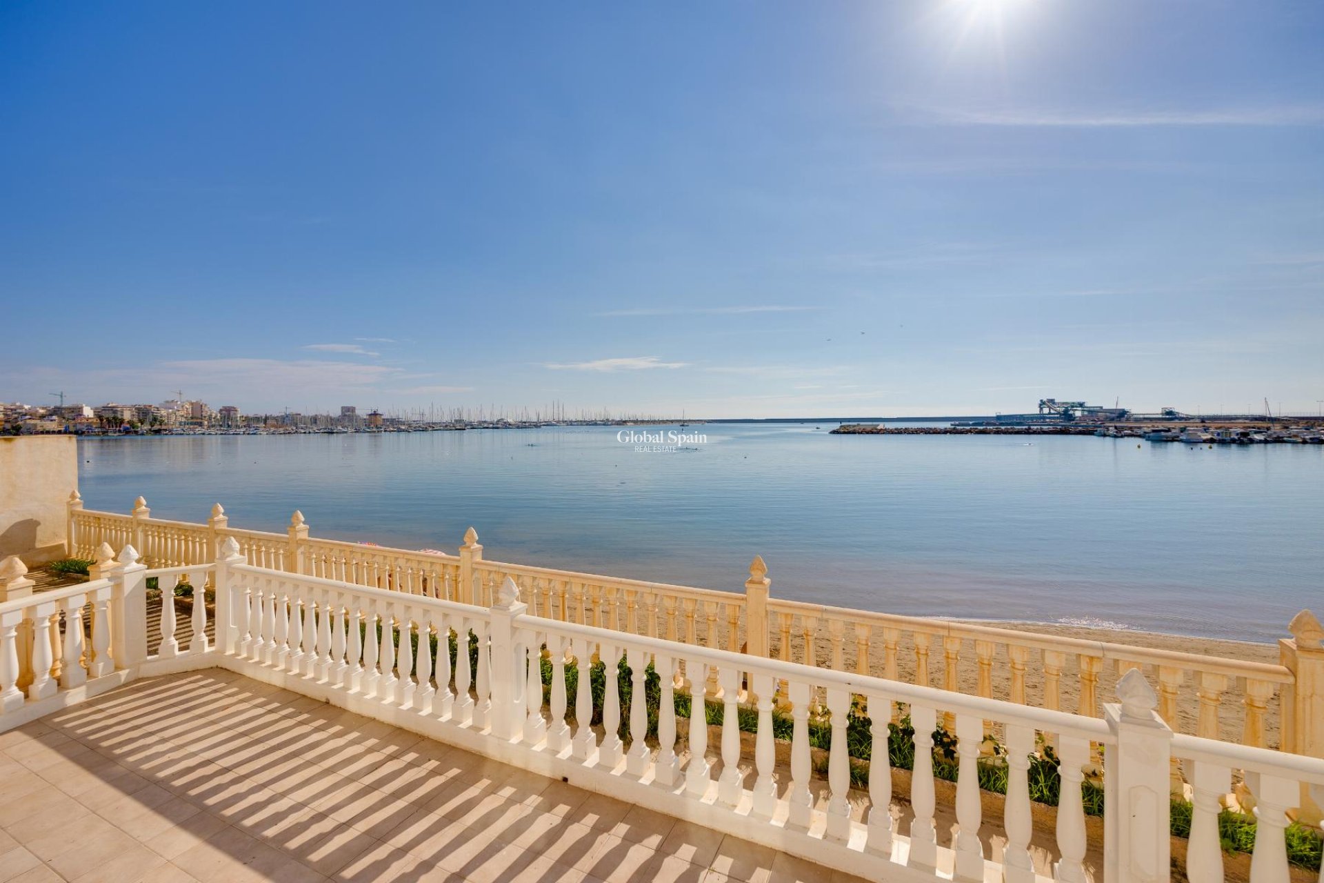 Wederverkoop - APPARTEMENT -
TORREVIEJA - Costa Blanca