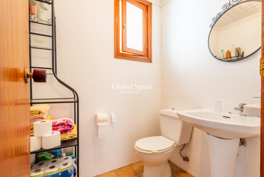 Wederverkoop - APPARTEMENT -
TORREVIEJA - Costa Blanca