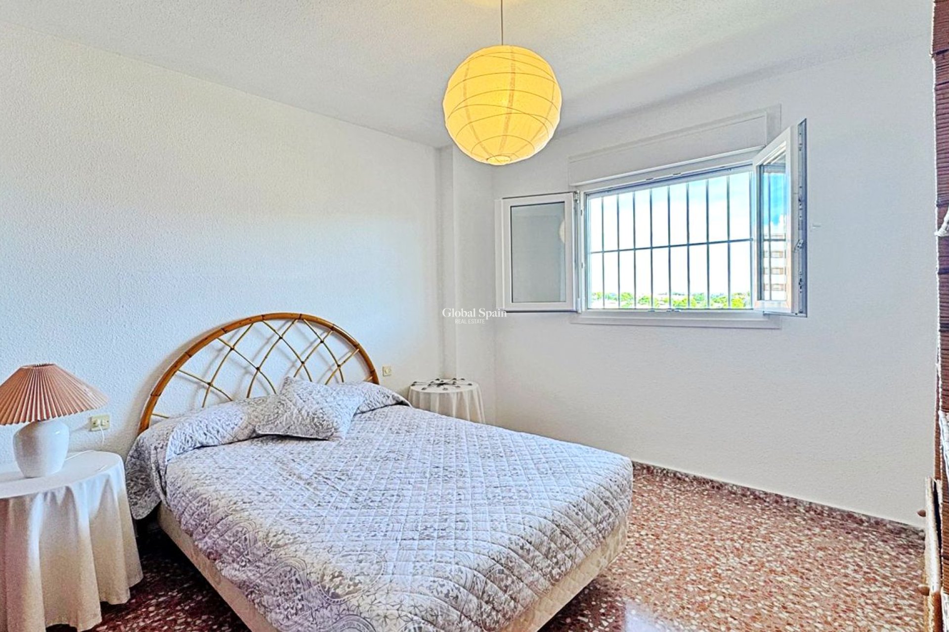 Wederverkoop - APPARTEMENT -
TORREVIEJA - Costa Blanca