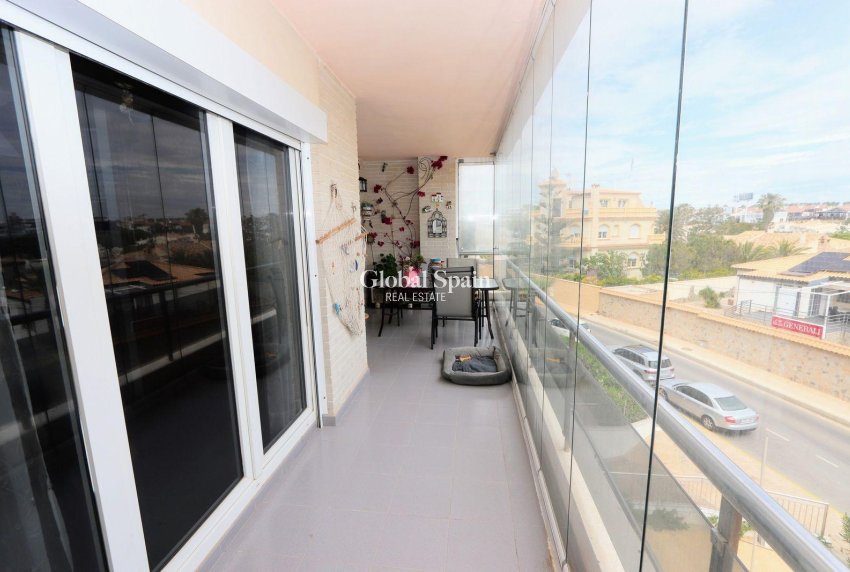 Wederverkoop - APPARTEMENT -
TORREVIEJA - Costa Blanca