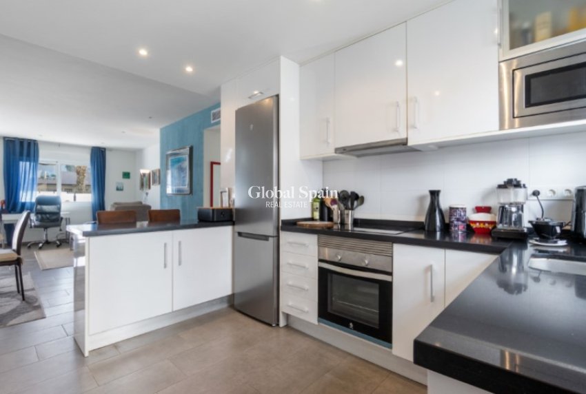 Wederverkoop - APPARTEMENT -
TORREVIEJA - Costa Blanca