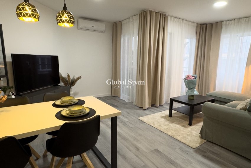 Wederverkoop - APPARTEMENT -
TORREVIEJA - Costa Blanca