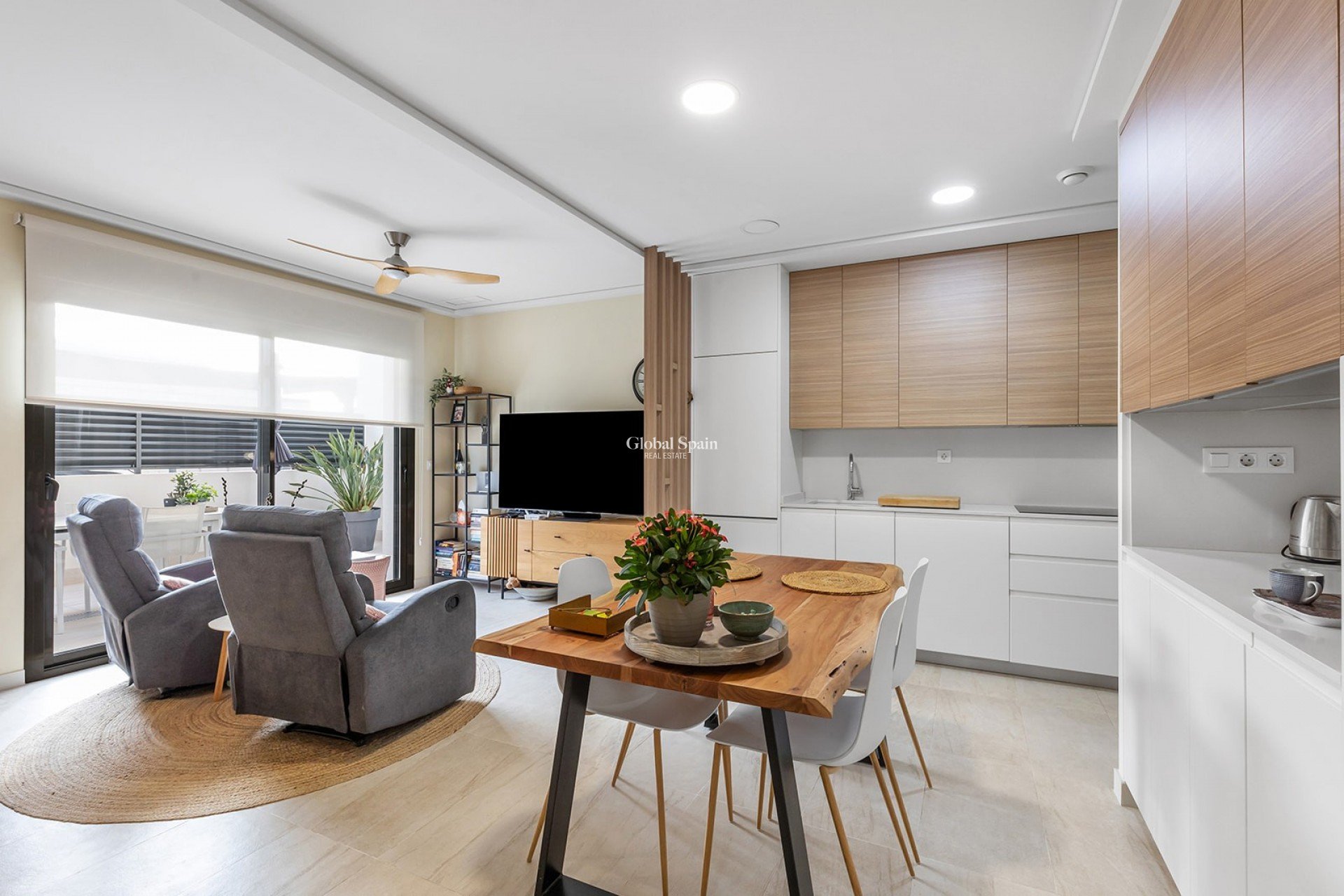 Wederverkoop - APPARTEMENT -
TORREVIEJA - Costa Blanca