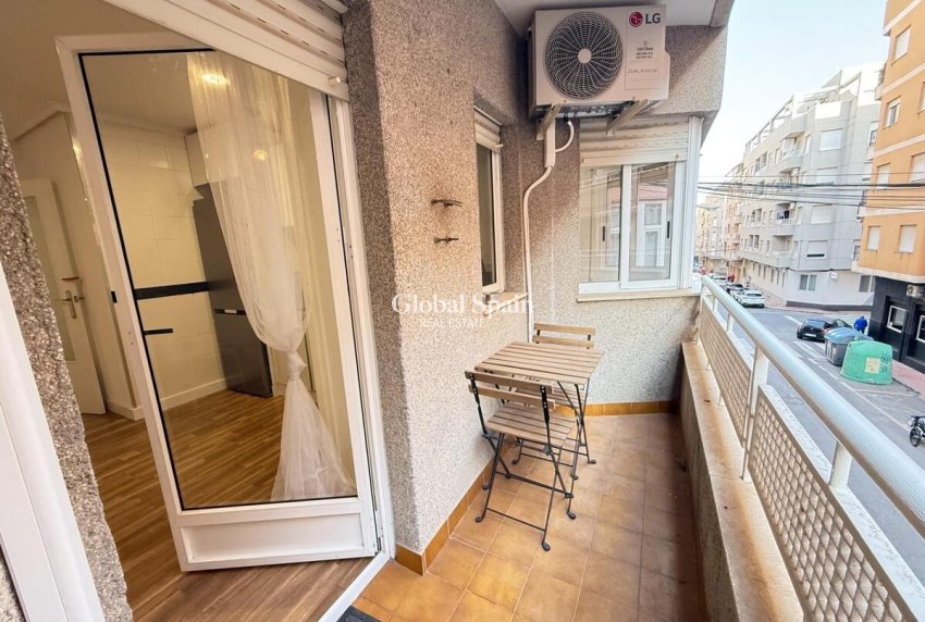 Wederverkoop - APPARTEMENT -
TORREVIEJA - Costa Blanca