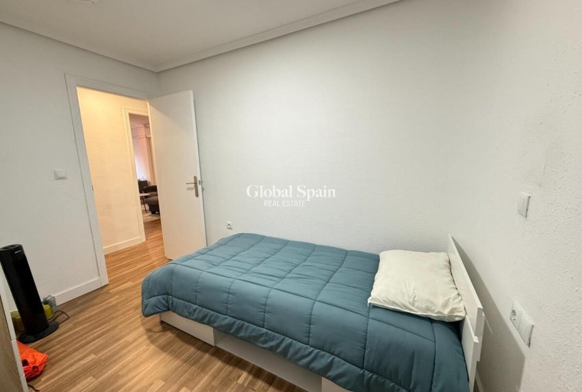 Wederverkoop - APPARTEMENT -
TORREVIEJA - Costa Blanca