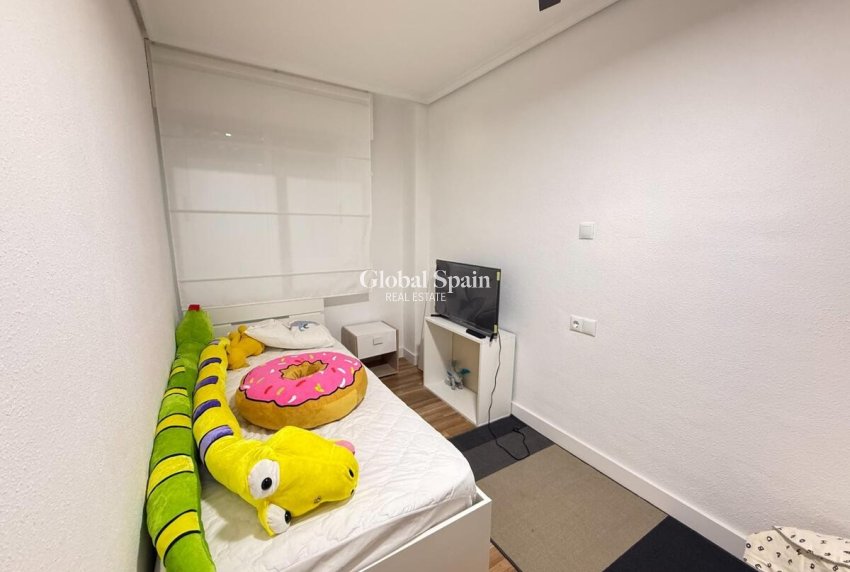 Wederverkoop - APPARTEMENT -
TORREVIEJA - Costa Blanca