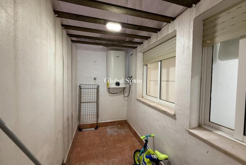 Wederverkoop - APPARTEMENT -
TORREVIEJA - Costa Blanca