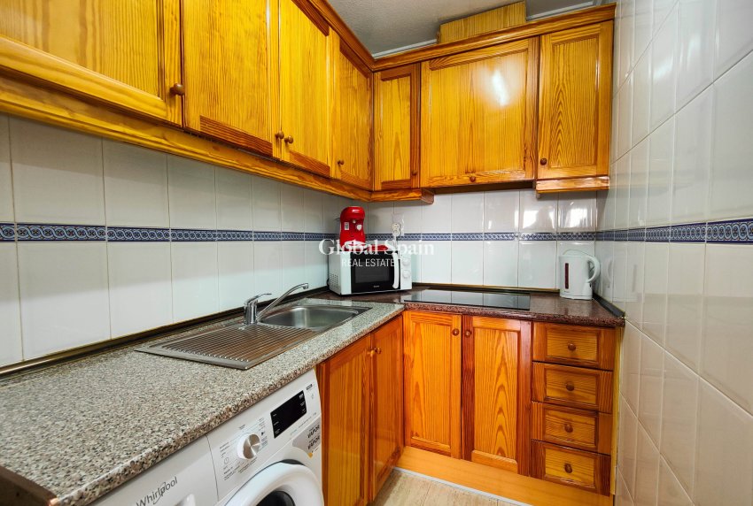 Wederverkoop - APPARTEMENT -
TORREVIEJA - Costa Blanca