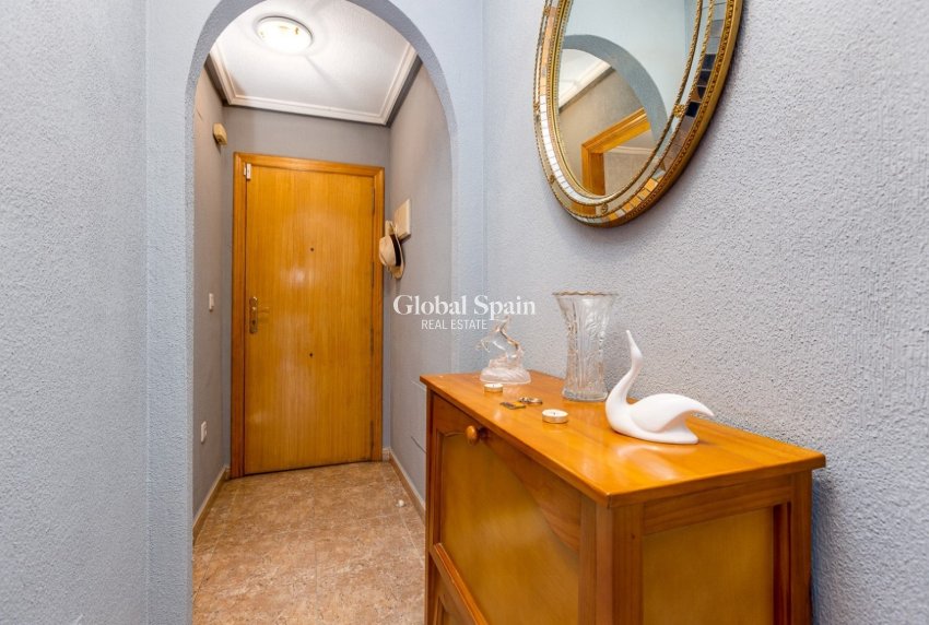 Wederverkoop - APPARTEMENT -
TORREVIEJA - Costa Blanca