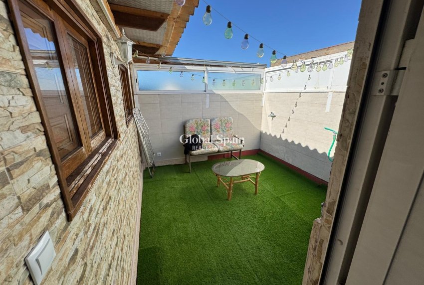 Wederverkoop - APPARTEMENT -
TORREVIEJA - Costa Blanca