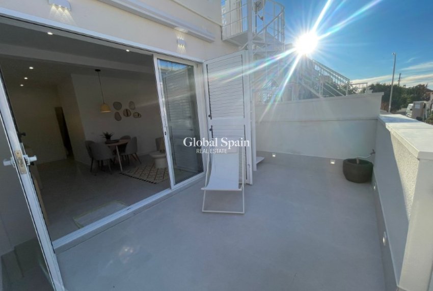 Wederverkoop - APPARTEMENT -
TORREVIEJA - Costa Blanca