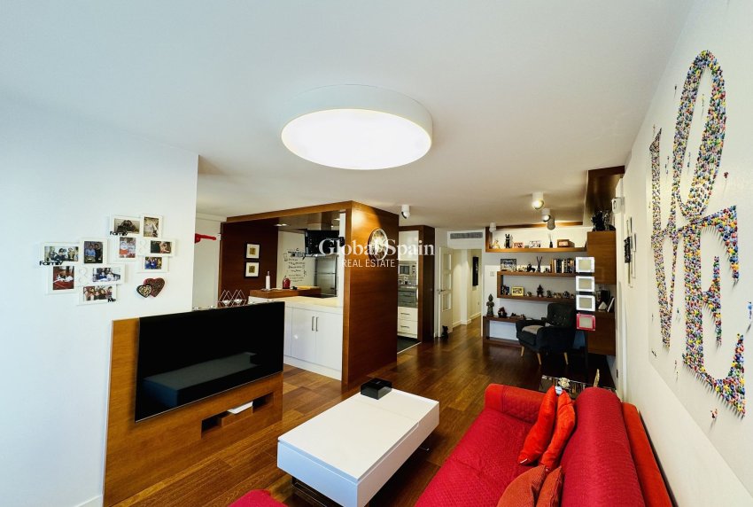 Wederverkoop - APPARTEMENT -
TORREVIEJA - Costa Blanca