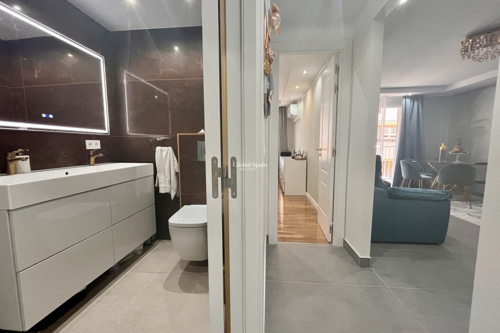 Wederverkoop - APPARTEMENT -
TORREVIEJA - Costa Blanca