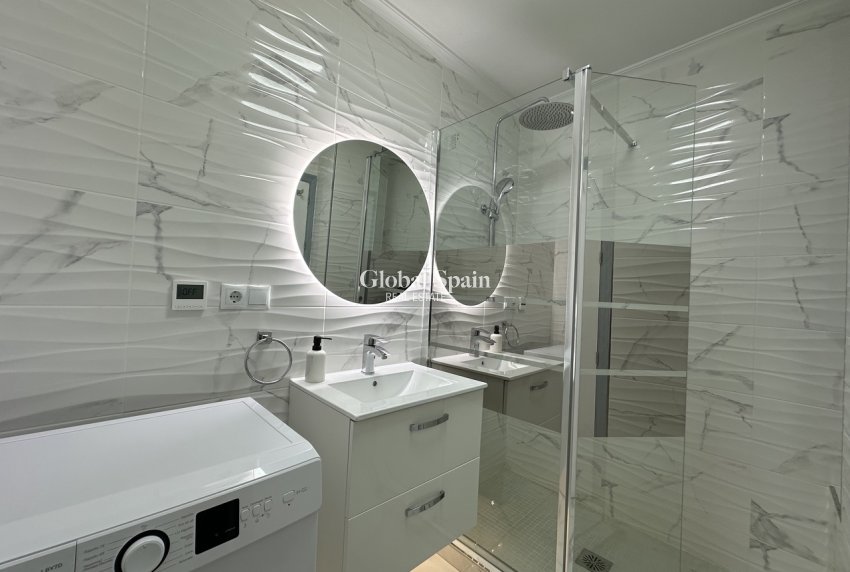 Wederverkoop - APPARTEMENT -
TORREVIEJA - Costa Blanca