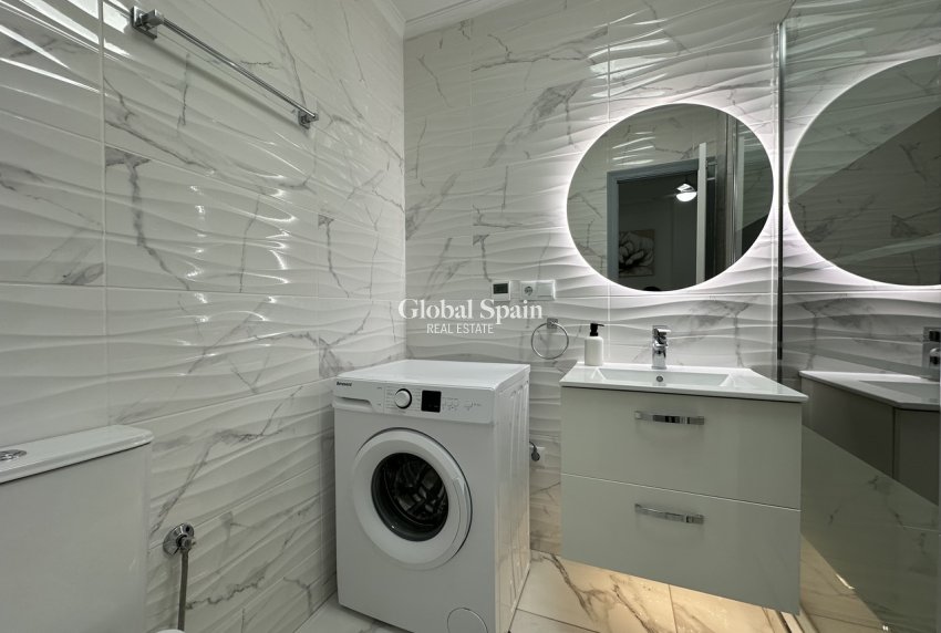 Wederverkoop - APPARTEMENT -
TORREVIEJA - Costa Blanca