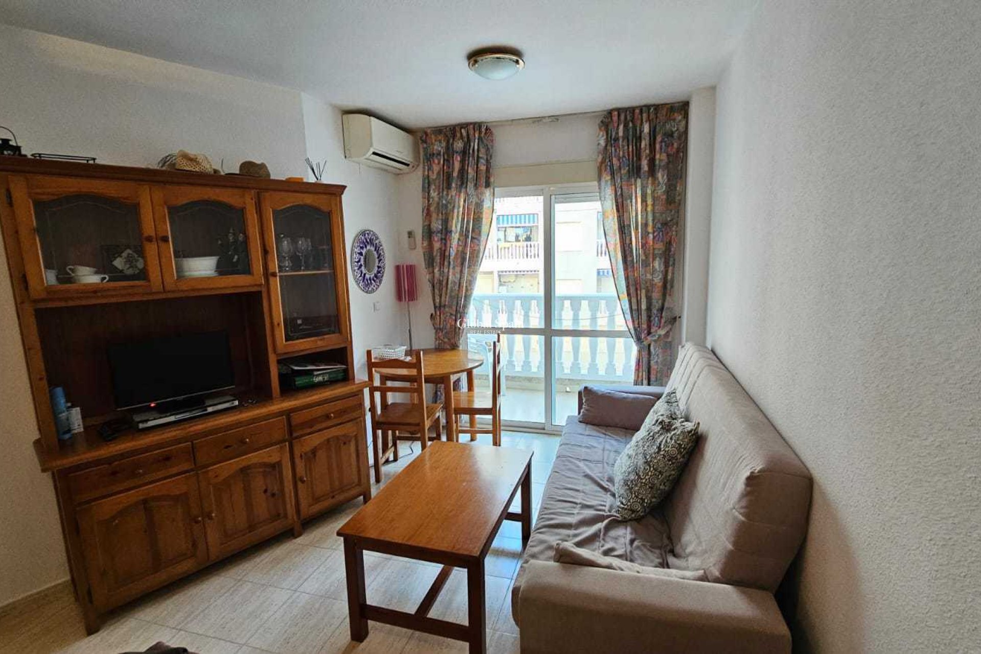 Wederverkoop - APPARTEMENT -
TORREVIEJA - Costa Blanca