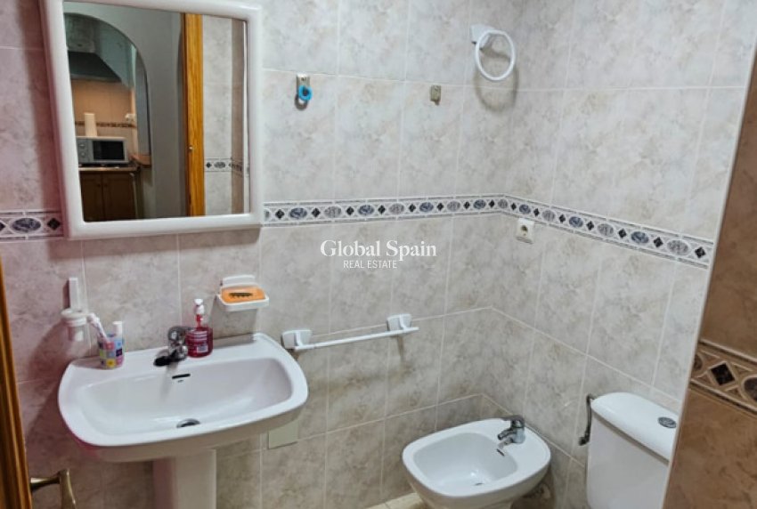 Wederverkoop - APPARTEMENT -
TORREVIEJA - Costa Blanca