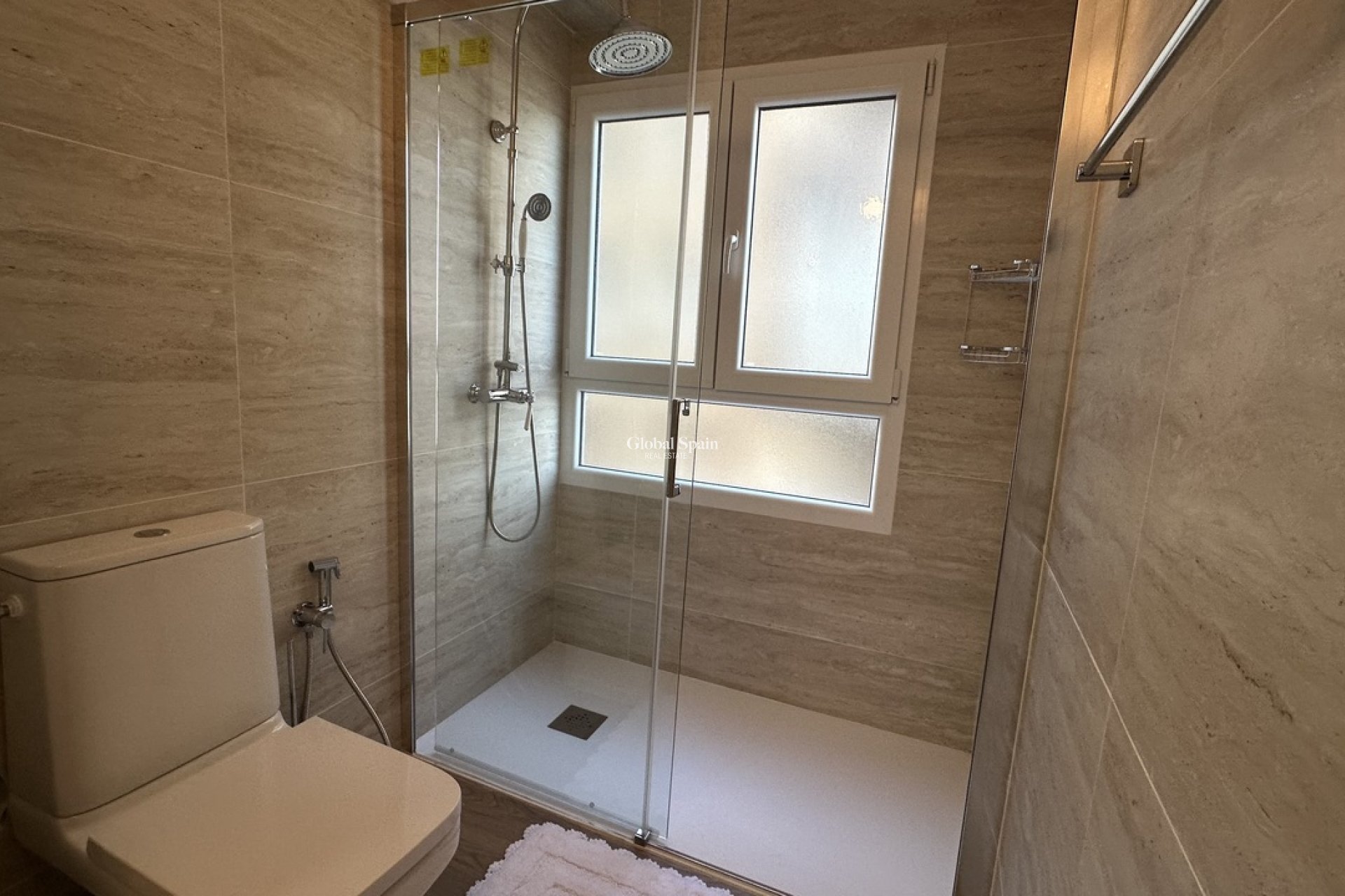 Wederverkoop - APPARTEMENT -
TORREVIEJA - Costa Blanca