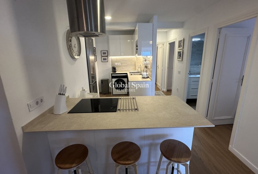 Wederverkoop - APPARTEMENT -
TORREVIEJA - Costa Blanca