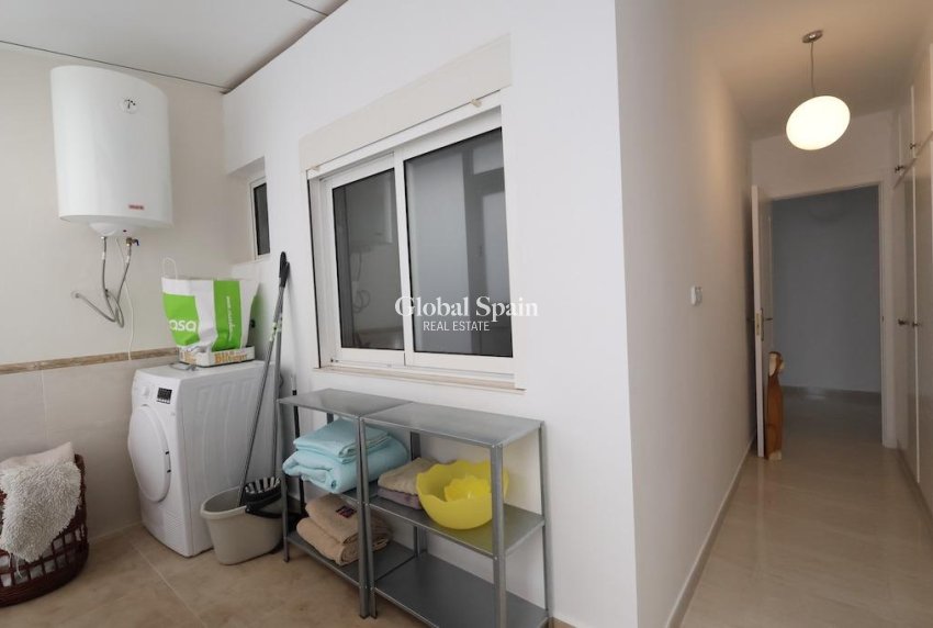 Wederverkoop - APPARTEMENT -
TORREVIEJA - Costa Blanca