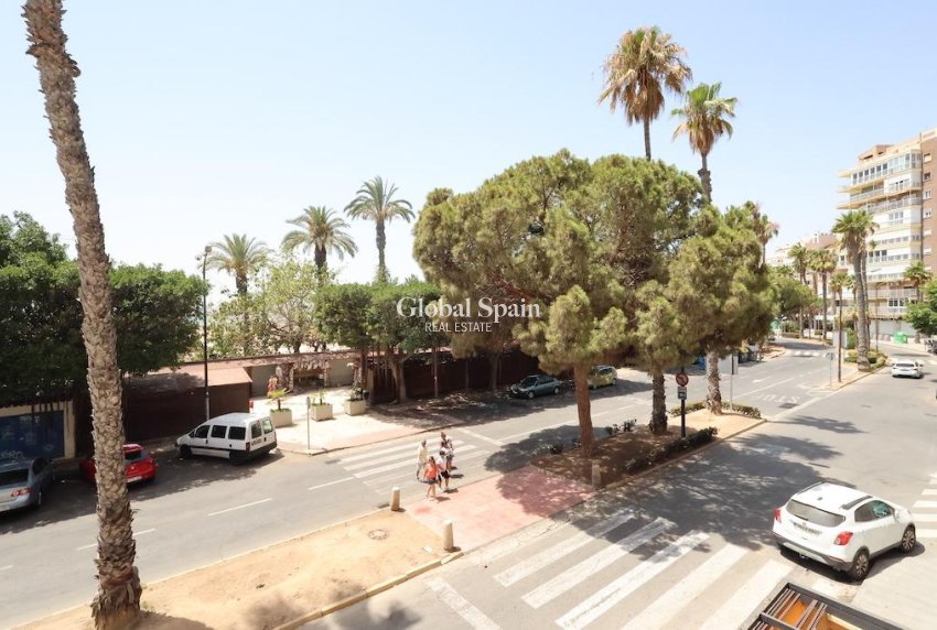 Wederverkoop - APPARTEMENT -
TORREVIEJA - Costa Blanca