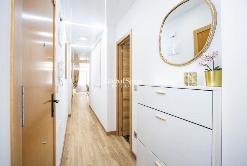 Wederverkoop - APPARTEMENT -
TORREVIEJA - Costa Blanca