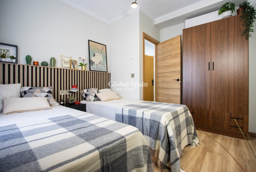 Wederverkoop - APPARTEMENT -
TORREVIEJA - Costa Blanca