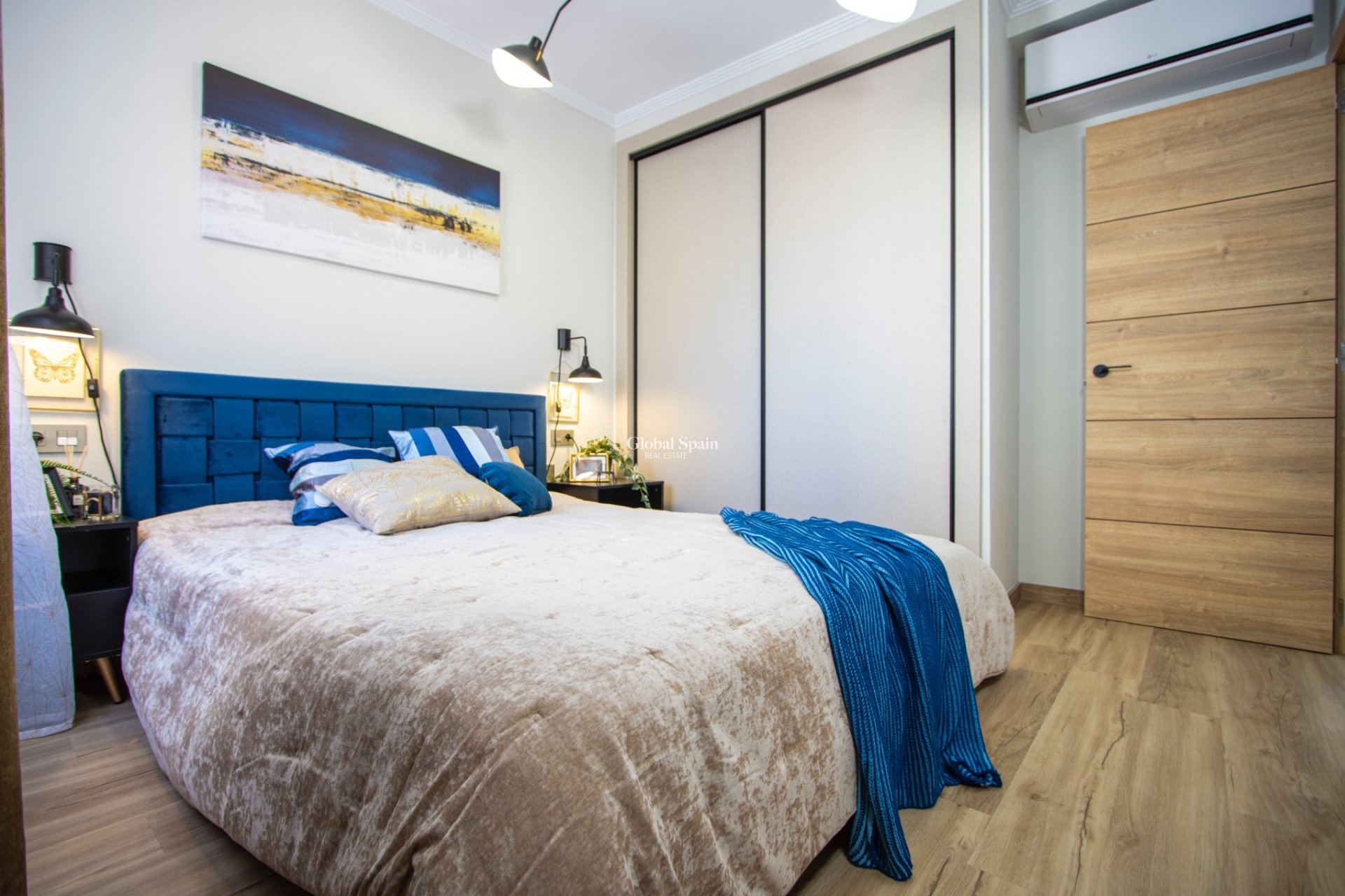 Wederverkoop - APPARTEMENT -
TORREVIEJA - Costa Blanca