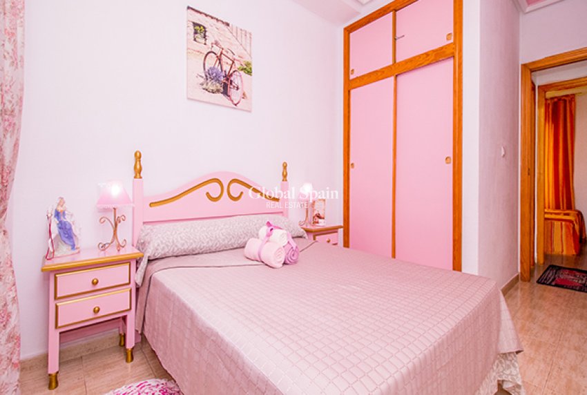 Wederverkoop - APPARTEMENT -
TORREVIEJA - Costa Blanca